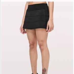 Lululemon pace rival mod-rise skirt